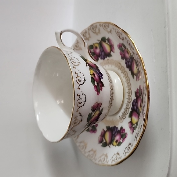 Colclough Bone China Tea Cup and Saucer with Fruit Pattern Ridgway Pottery - Picture 3 of 8
